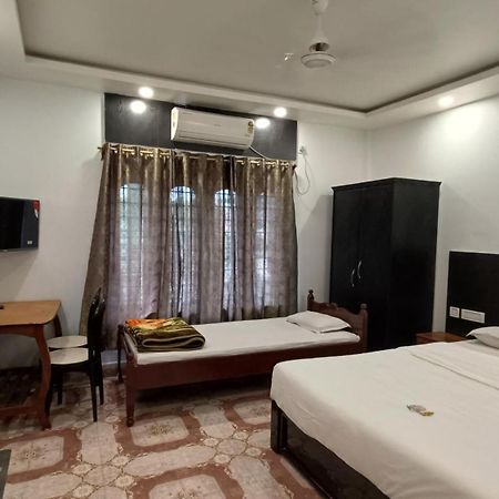 Hotel Santi Palace Bokakhat Bagian luar foto