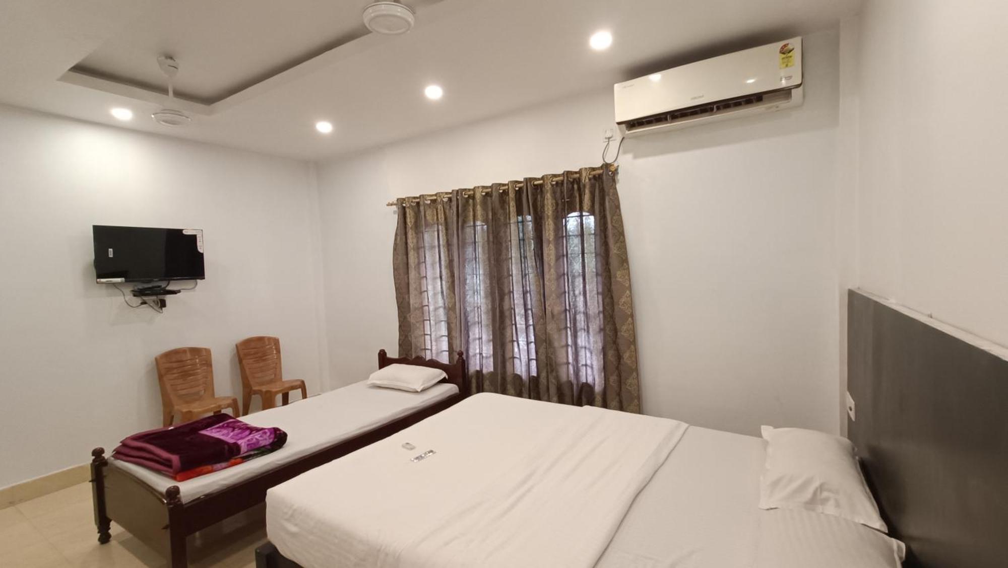 Hotel Santi Palace Bokakhat Bagian luar foto