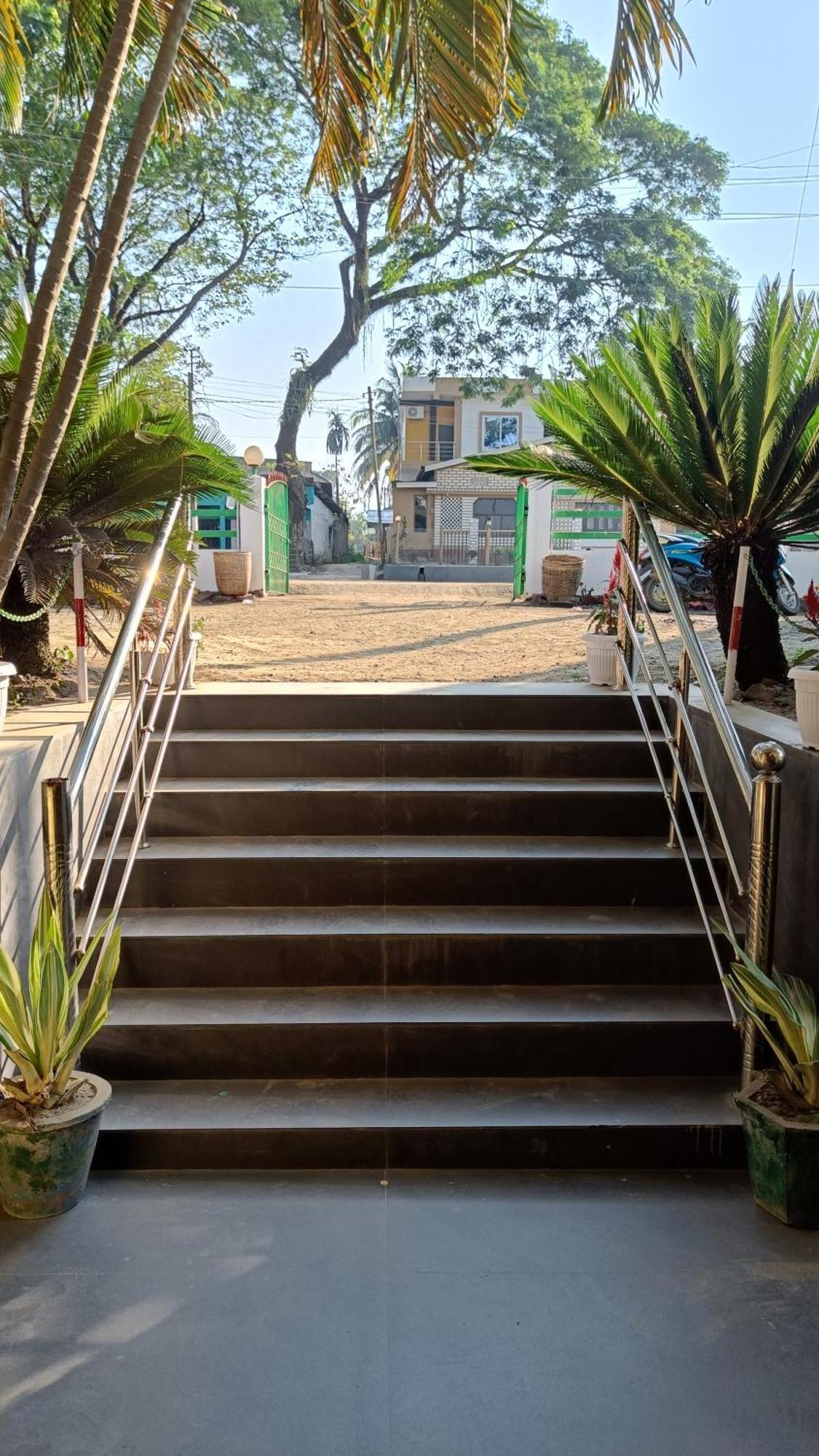Hotel Santi Palace Bokakhat Bagian luar foto